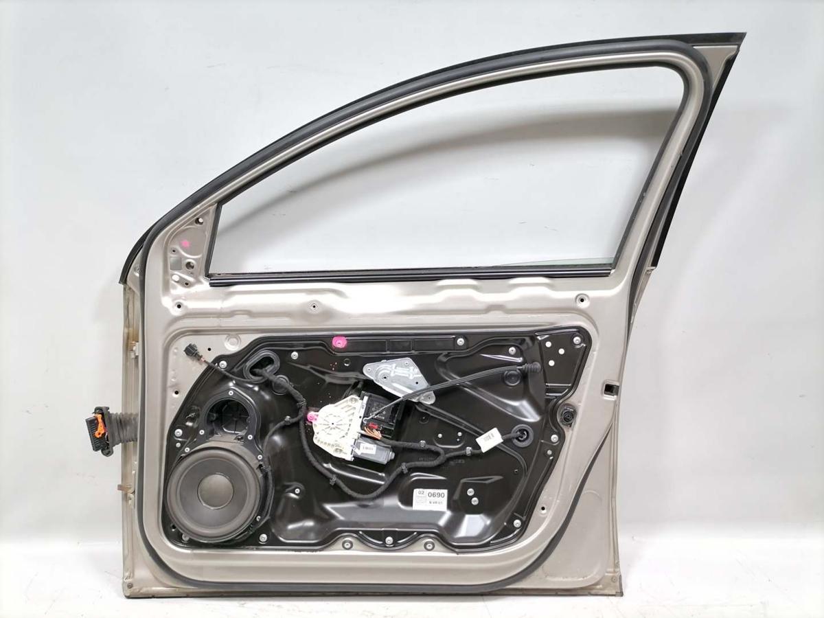 VW Passat 3C original Tür vorn rechts Beifahrertür wheatbeigemetallic LD1W Bj.2006